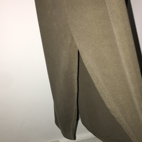 Mid Length Sleeveless Dress 🌱 - Picture 6 of 6